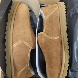 NIB Men's Kenton Ugg Slippers size 10